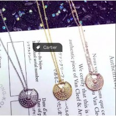 Naszyjnik z diamentami Amulette de Cartier ze złota żółtego, białego i różowego