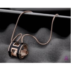 Naszyjnik z logo Hermes 3D Pop “H” Snake Bone Black w kolorze różowego złota