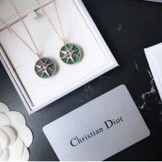 Christian Dior Rose Des Vents Wisiorek dla kobiet w kształcie ośmioramiennej gwiazdy z zielonymi diamentami Naszyjnik z żółtego/różowego złota