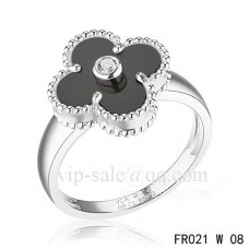 Pierścionek Van Cleef Alhambra z białego złota z onyksem