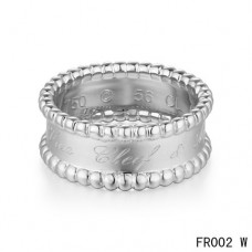 Pierścionek Van Cleef Arpels Perlee Signature z białego złota