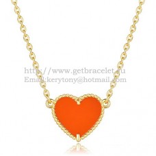 Wisiorek Van Cleef Arpels Sweet Alhambra w kształcie serca z żółtego złota z masą perłową z czerwonego onyksu